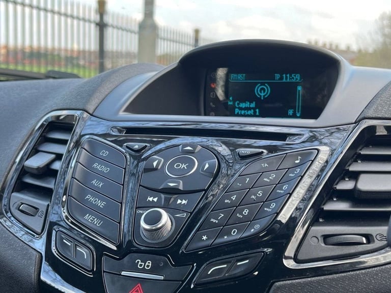 2015 15 FORD FIESTA 1.0T ECOBOOST ZETEC HATCHBACK 3DR PETROL MANUAL EURO 5 (S/S)