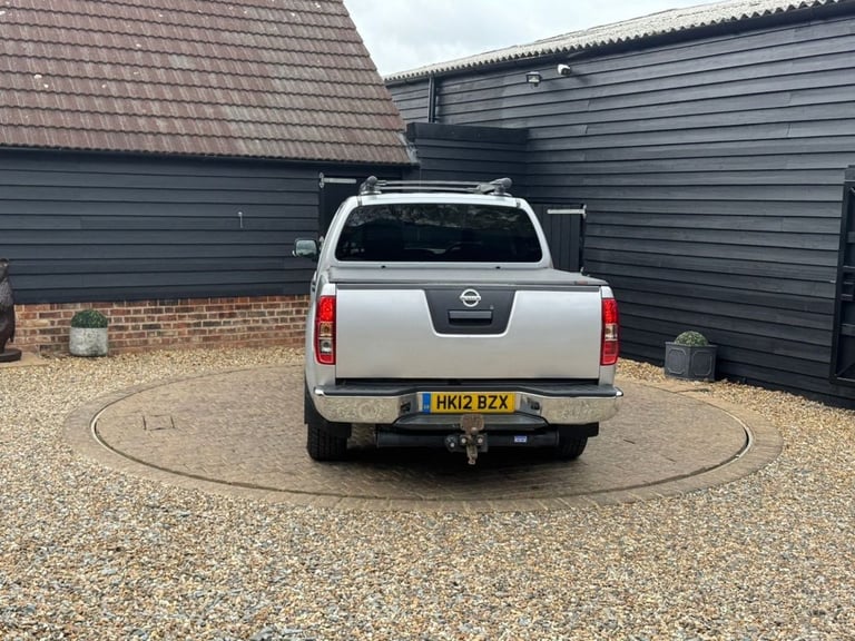2012 Nissan Navara Double Cab Pick Up Tekna 2.5dCi 190 4WD PICK UP DIESEL Manual