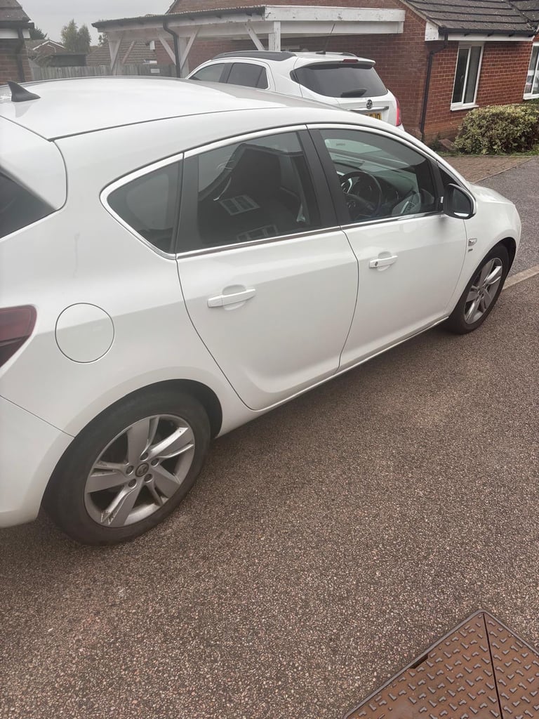 Vauxhall, ASTRA, Hatchback, 2013, Manual, 1956 (cc), 5 doors