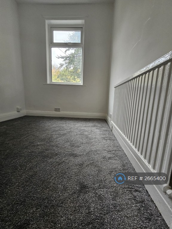 3 bedroom house in Brookside Drive, Salford, M7 (3 bed) (#2665400)
