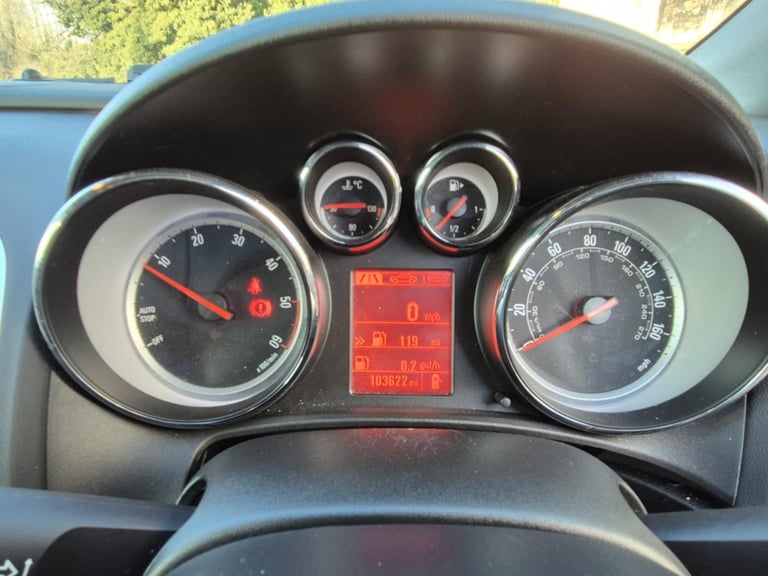 2014 vauxhall Astra SRi