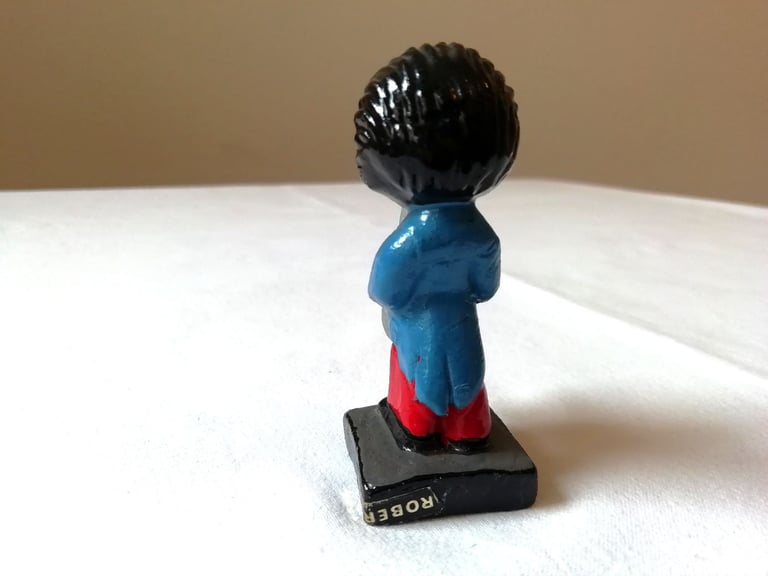Vintage Robertson hand-painted pottery figurine – Saxophonist