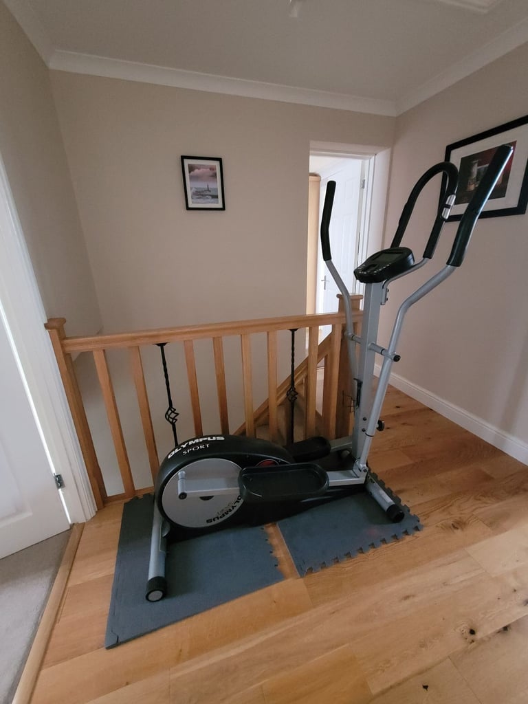 Cross Trainer