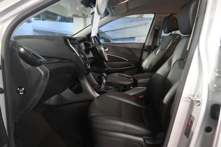 2014 Hyundai Santa Fe 2.2 CRDi Premium 4WD 5dr (7 seat) ESTATE Diesel Manual