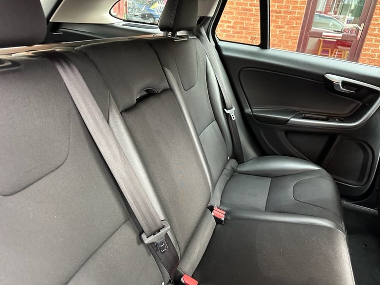 2015 Volvo V60 T3 [152] SE Nav 5dr Geartronic ESTATE PETROL Automatic