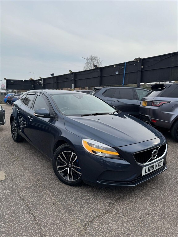 2018 Volvo V40 2.0 D2 Momentum Nav Plus Auto Euro 6 (s/s) 5dr Hatchback Diesel Automatic
