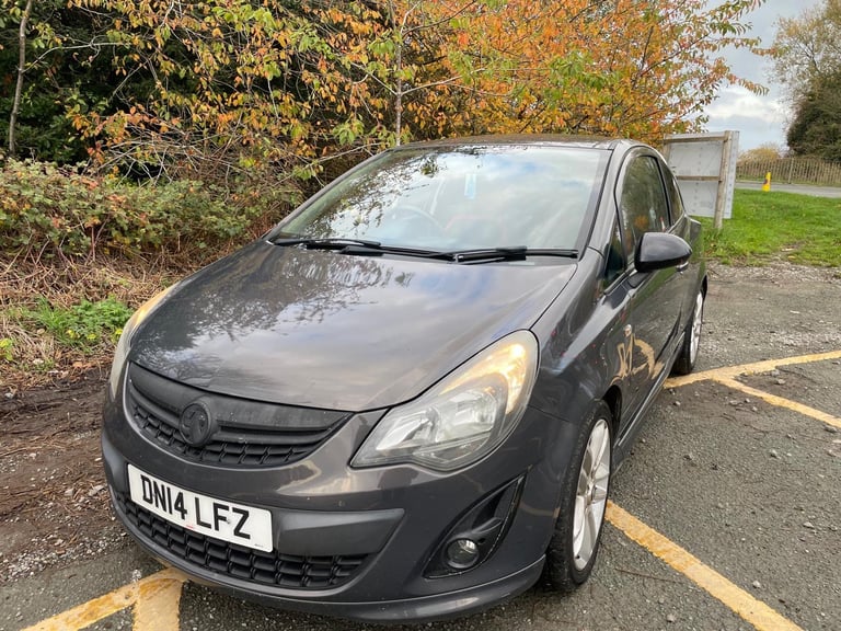 VAUXHALL CORSA 1.4 SRI 14 REG GREY 3 DOOR MOT MAY 3RD 2026 TAX £165 LOW INSURANCE 50+MPG