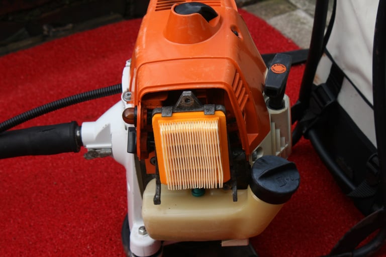 Stihl FR450 petrol backpack strimmer/brush-cutter 