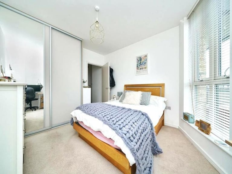 image for 🏡 Cozy room available in Aldgate East 
