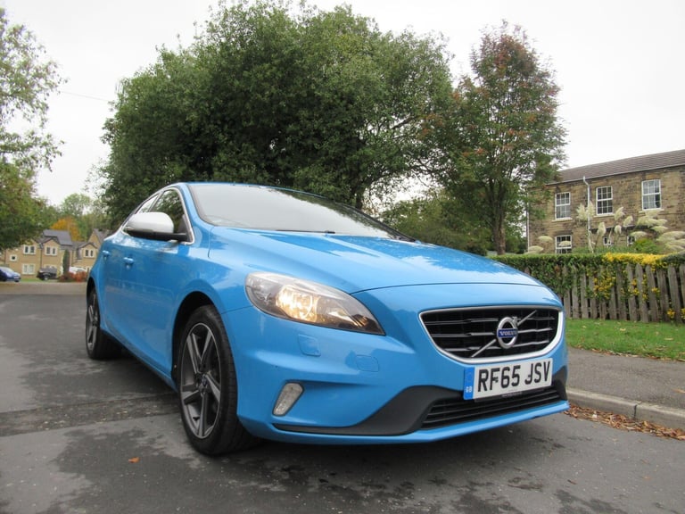 image for 2015 Volvo V40 2.0 T3 R-Design Nav Euro 6 (s/s) 5dr HATCHBACK Petrol Manual