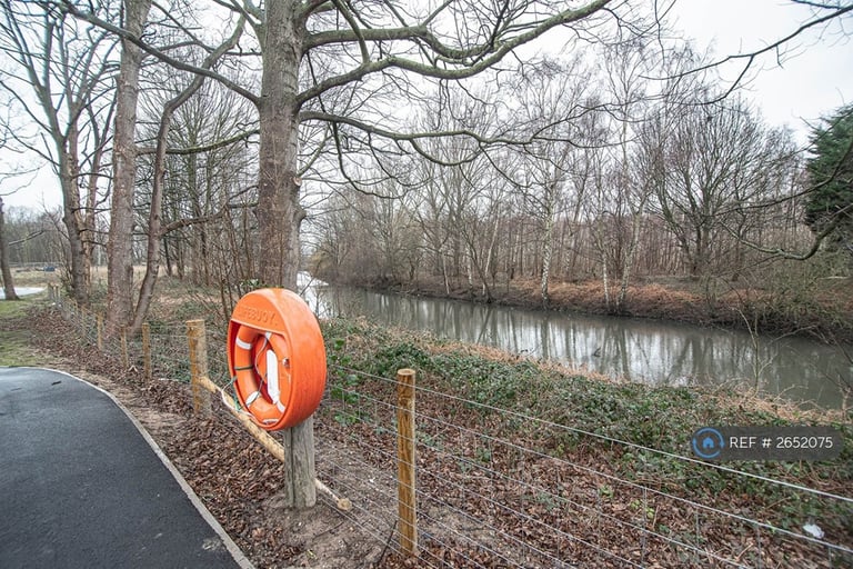 4 bedroom house in Longships Drive, Milton Keynes, MK3 (4 bed) (#2652075)