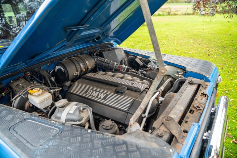 2020 Land Rover Defender 90 Saloon PETROL Manual