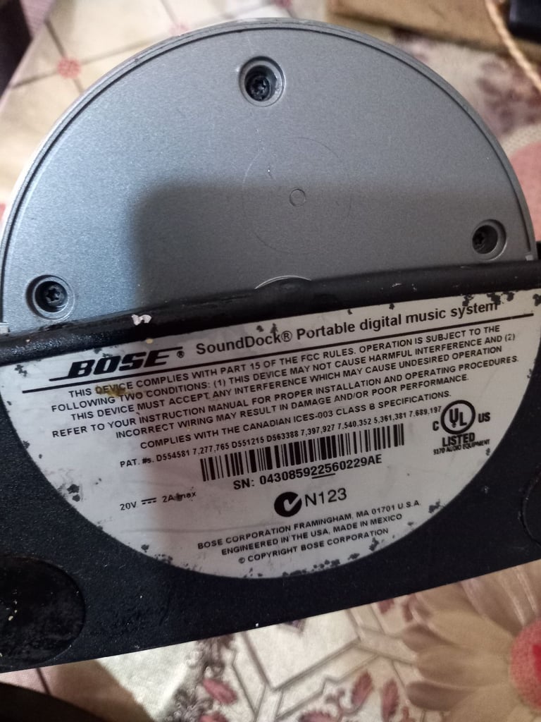 bose sound bock portable digital music system full working 
