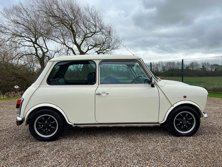 ROVER MINI PAUL SMITH RARE INVESTABLE CLASSIC MINI 1300 AUTOMATIC 1 OF 1800 MADE