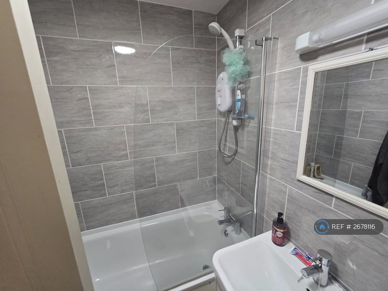 1 bedroom flat in Worcester, Worcester, WR5 (1 bed) (#2678116)