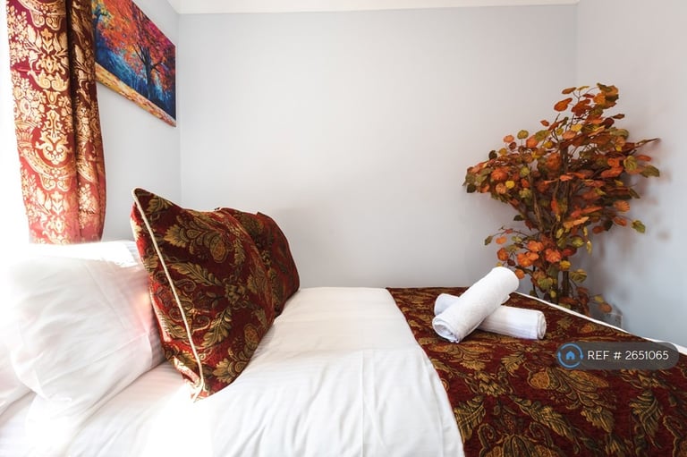 2 bedroom flat in Addington Road, Reading, RG1 (2 bed) (#2651065)