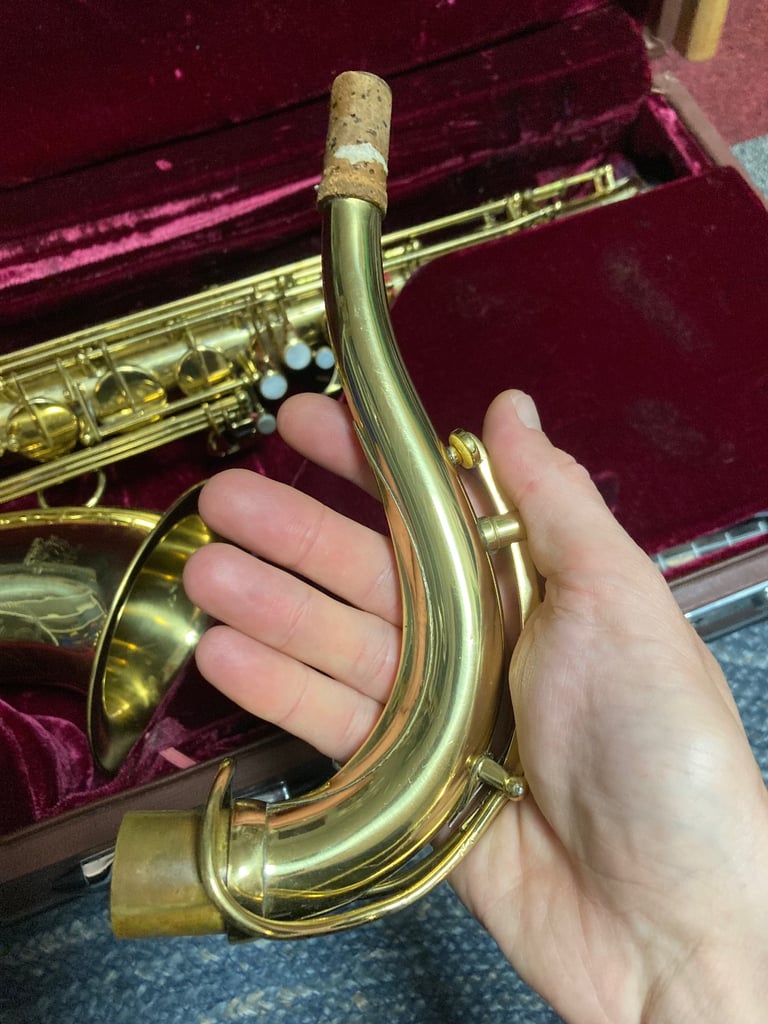 Tenor sax Mark VI copy, plays great !