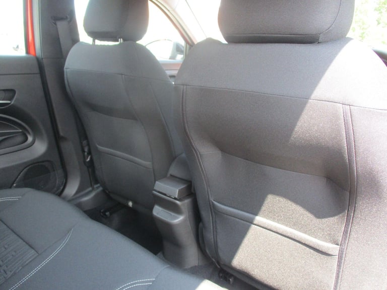 2025 Fiat 600 1.2 MHEV SUV 5dr Petrol Hybrid e-DCT Euro 6 (s/s) (100 ps) HATCHBACK Petrol/Electri...