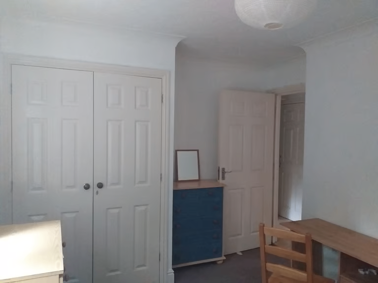 Spacious and Cosy Double Room for Rent in - CR7 8FA