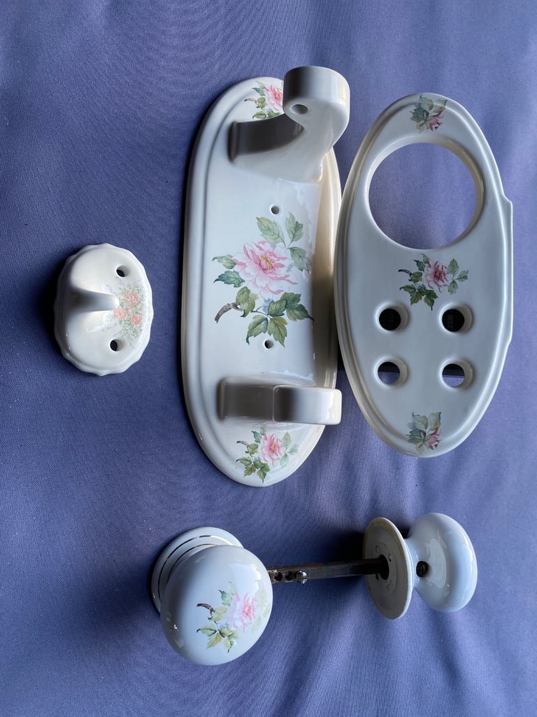 Hadida bathroom items