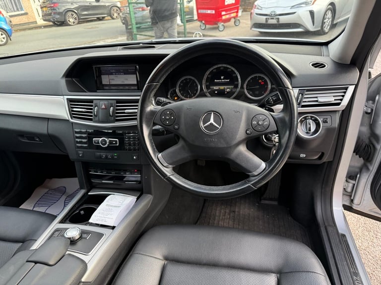 2013 Mercedes-Benz E-Class 2.1 E220 Cdi Blueefficiency Se Saloon Saloon Diesel Automatic