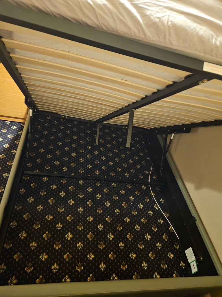 Selling bed