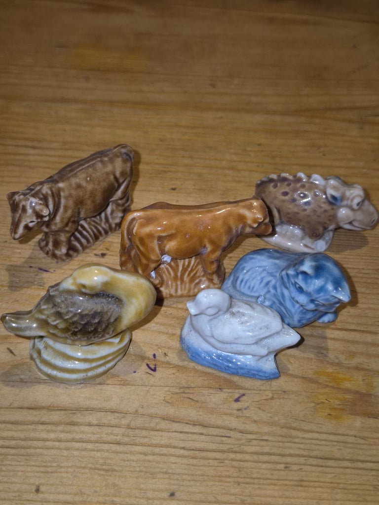 image for 6 Wade whimsies