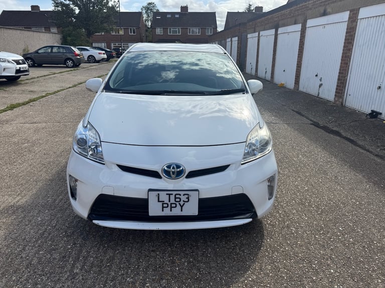 2024 Toyota Prius  Hybrid Electric Manual