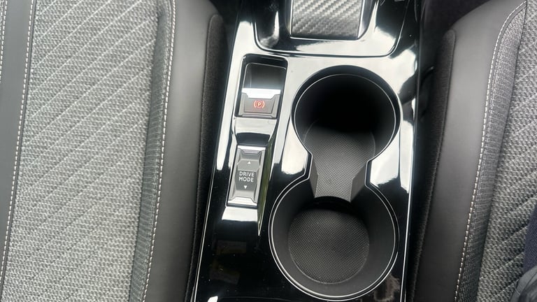 2025 Peugeot 2008 1.2 HYBRID Allure e-DSC6 Euro 6 (s/s) 5dr SUV Hybrid Automatic