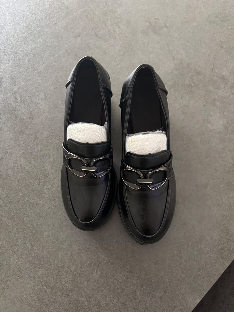 Ladies platform shoes