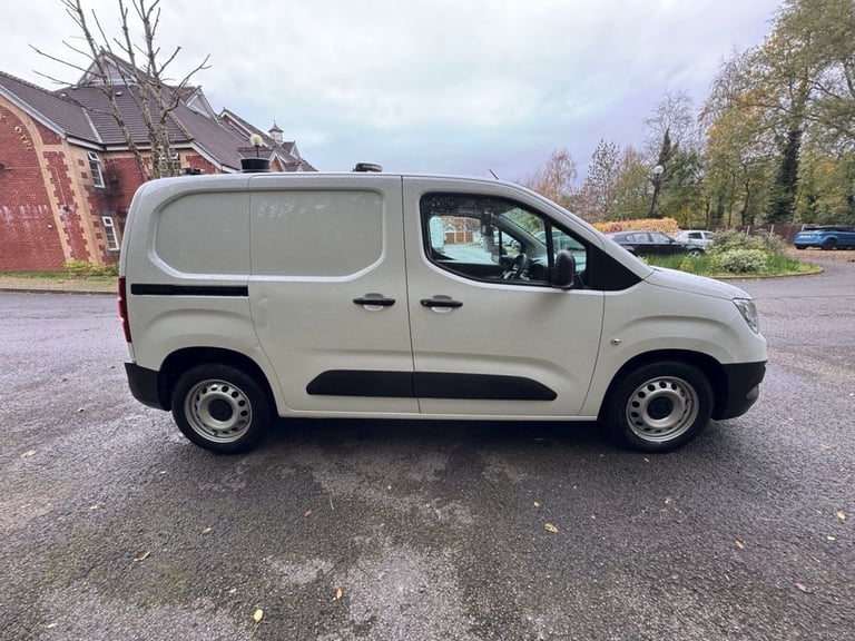2019 Vauxhall Combo 2300 1.6 Turbo D 100ps H1 Edition Van PANEL VAN DIESEL Manual
