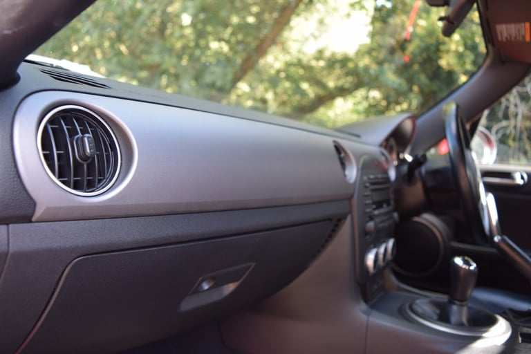 MAZDA MX-5 2.0 i Sport Tech Red Manual Petrol 2012