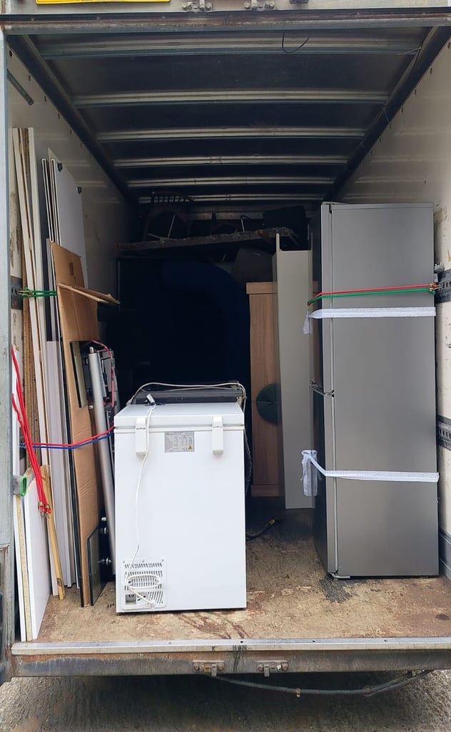 Man and van hire/cheapest van hire/removal services/House moving/Waste collection/Disposal services 