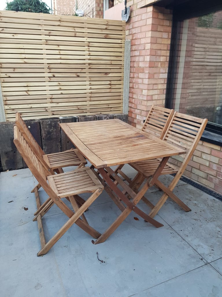 Garden table and 4 chairs