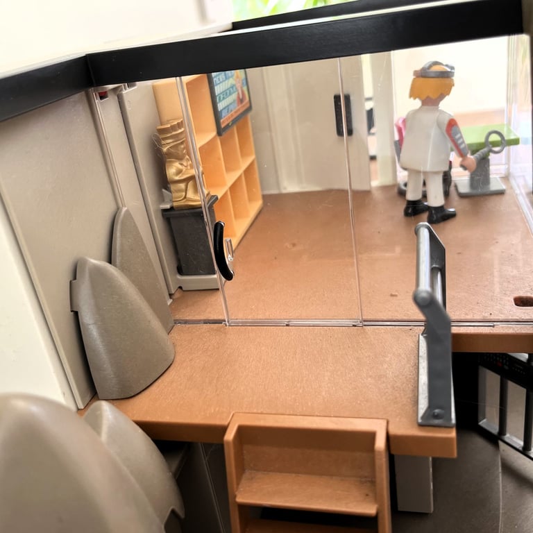 Playmobil 4875 Top Agents Secret HQ. Figures, vehicles, accessories, box, manual, tool. 7-12 yrs