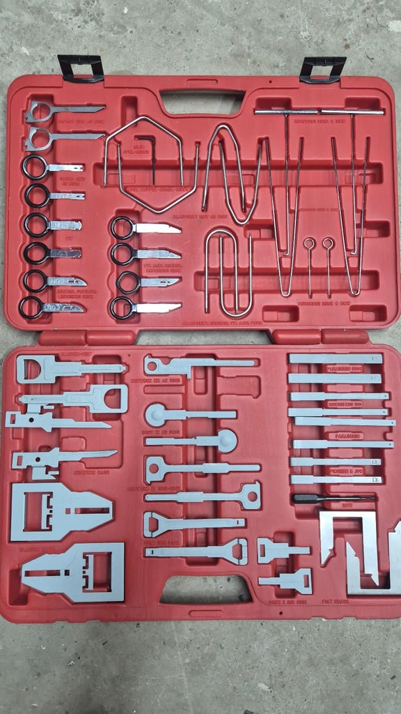 Aftermarket & OEM Radio removal keys