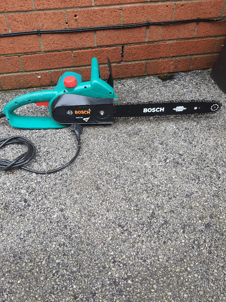 Bosch chainsaw in good used condition working can deliver or post 