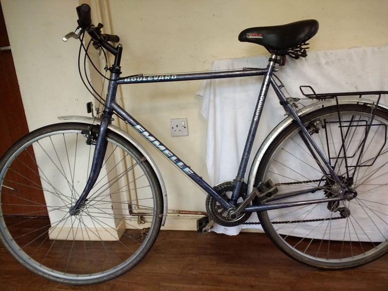 EMELLE BOULEVARD – LARGE MAN’S BICYCLE – good condition and fully working