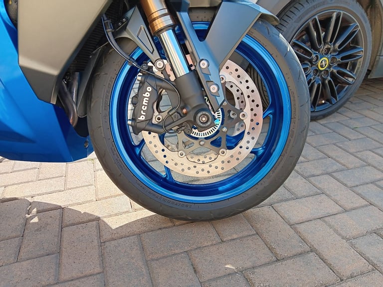 SUZUKI GSX-S 1000GT PLUS