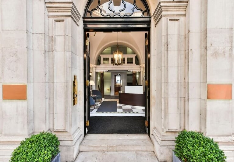 Covent Garden Private Offices - Sizes From 2 to 45 People - Furnished Spaces WC2E