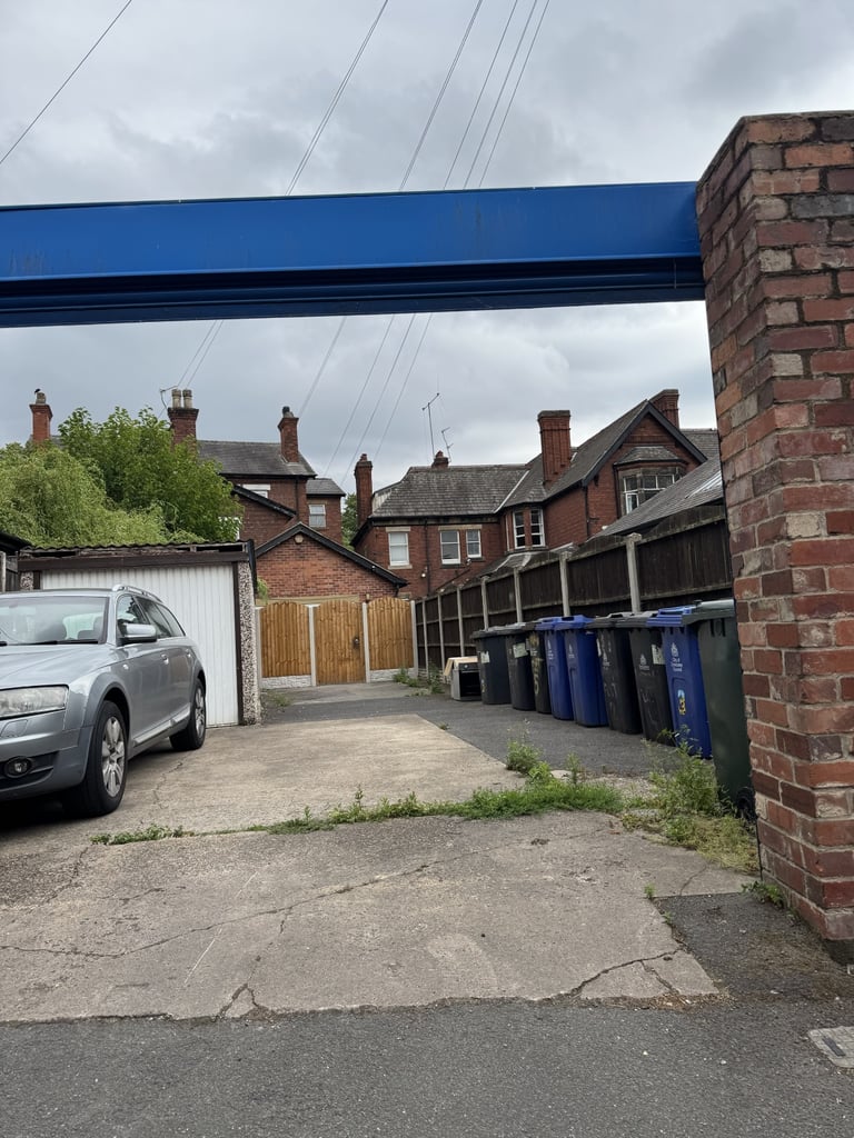 image for Garage for Rent DN1