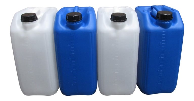 30 litre containers jerry cans 40 x available 