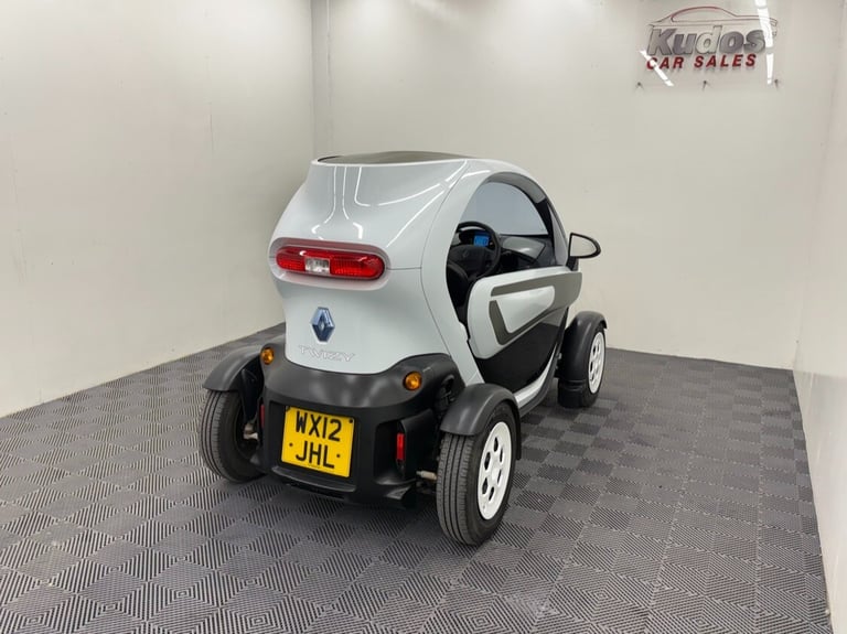 2012 Renault Twizy 13kW COLOUR 2dr Auto - LOW 14000 MILES **£20 ROAD TAX** SALOON Electric Automatic
