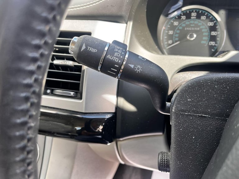 2012 Jaguar XF 3.0d S V6 Portfolio Auto Euro 5 (s/s) 4dr SALOON Diesel Automatic