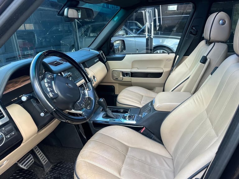 LEFT HAND DRIVE 2010 RANGE ROVER VOGUE 5.0 V8 SUPERCHARGED PETROL 79K MILES AUTO
