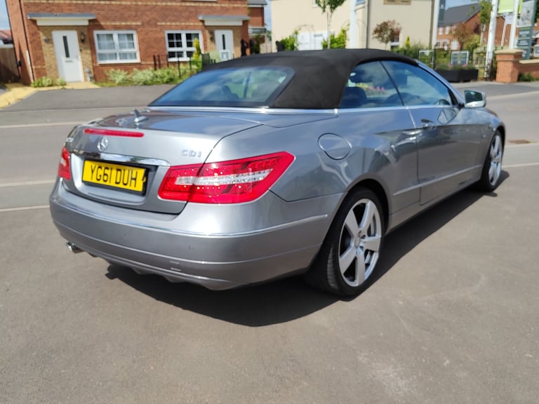 Mercedes-Benz E220 CONVERTIBLE, 61 PLATE, RARE MANUAL, FULL SERVICE HISTORY