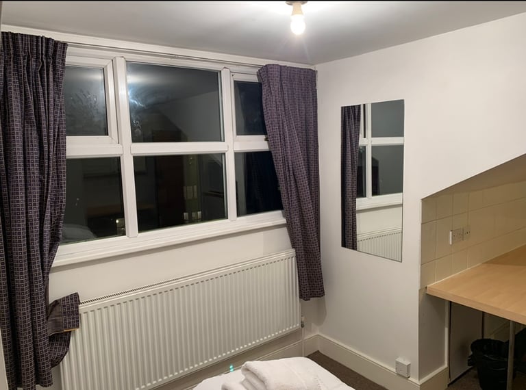  Swiss Cottage - NW3 Studio Long Term Let £1400 pcm 