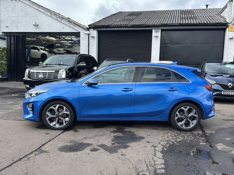 2019 Kia Ceed 1.4 T-GDi Blue Edition Hatchback 5dr Petrol DCT Euro 6 (s/s) (138 bhp) Hatchback Pe...