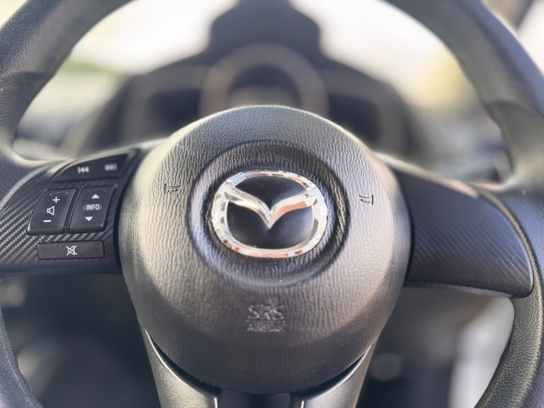 2015 Mazda Mazda2 1.5 75 SE 5dr HATCHBACK Petrol Manual