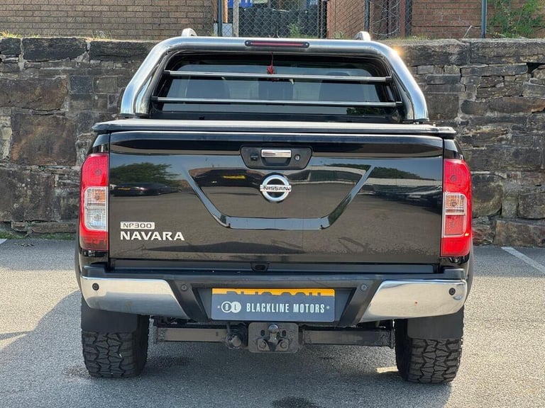 2016 Nissan Navara 2.3 dCi Tekna Auto 4WD Euro 5 4dr PICK UP Diesel Automatic